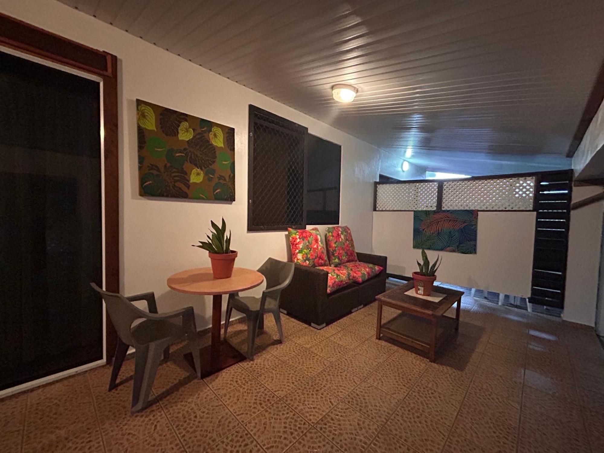 Hotel Chez Tamatuamai à Avatoru Extérieur photo