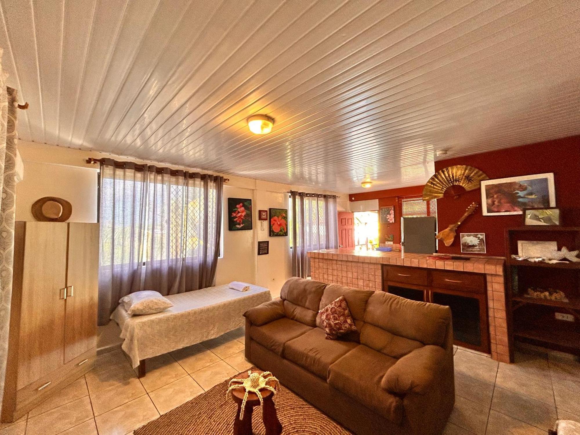 Hotel Chez Tamatuamai à Avatoru Extérieur photo